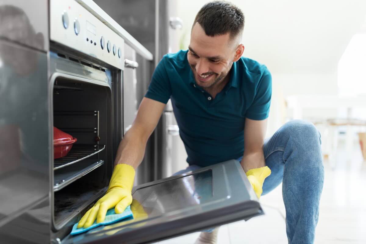 Odiavo pulire il forno ma con questo metodo economico e naturale è diventato facilissimo